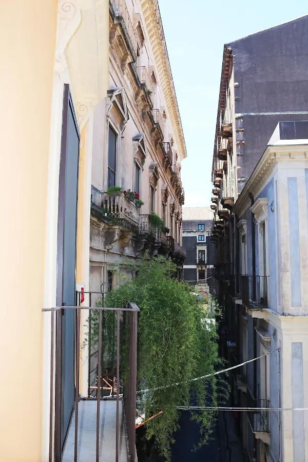 Preluna Central Palace Catania Guest house